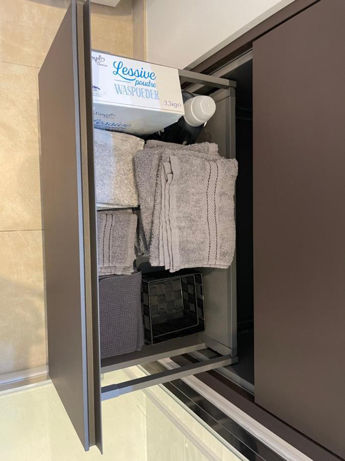 Bella Cruz 66 M2 Prestations Premium, Wifi, Balcon, Parking Avec Borne De Recharge Electrique, Plage Prieure, Commerces دينار المظهر الخارجي الصورة