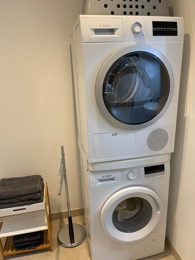 Bella Cruz 66 M2 Prestations Premium, Wifi, Balcon, Parking Avec Borne De Recharge Electrique, Plage Prieure, Commerces دينار المظهر الخارجي الصورة